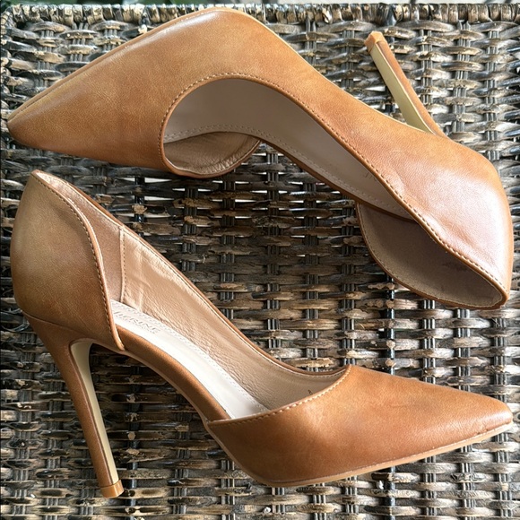 Catherine Malandrino Brown Heels - Picture 6 of 7